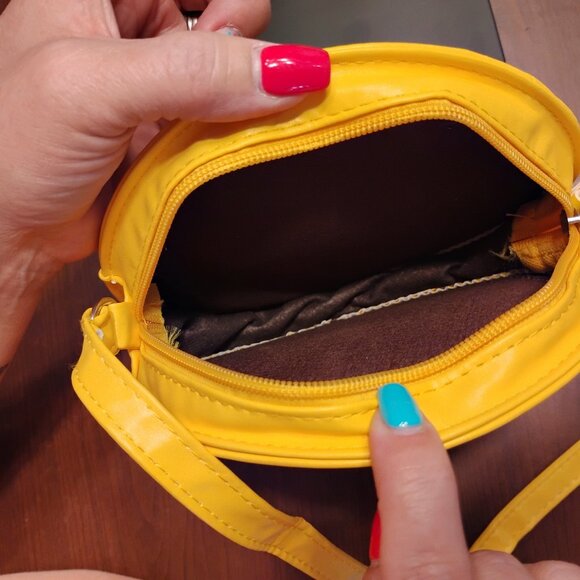 Lemon Shaped Cross Body Bag Purse With Shoulder Strap For Women - Picture 3 of 3